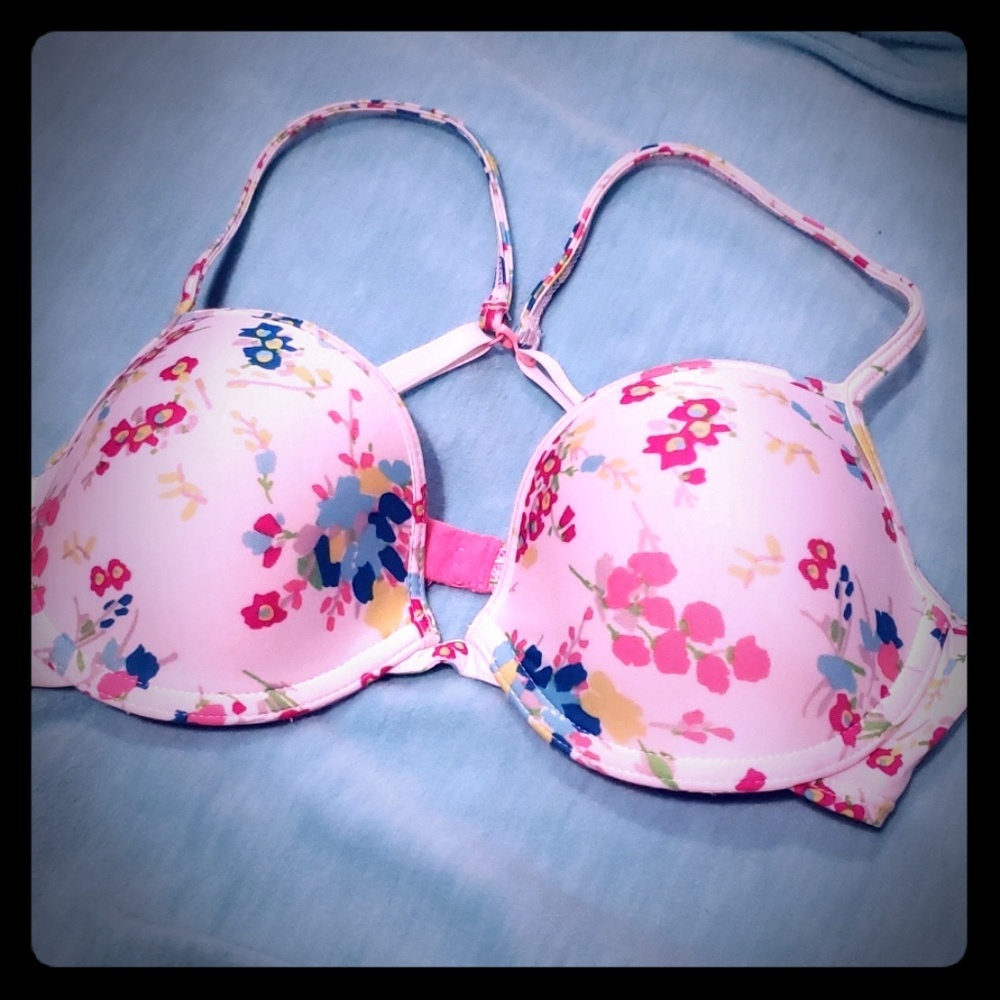 34B bra No boundaries white with flowers